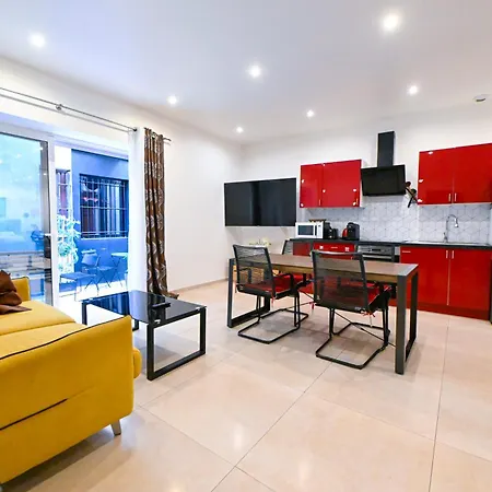 Grand Loft à Deux Pas De La N1 Nice